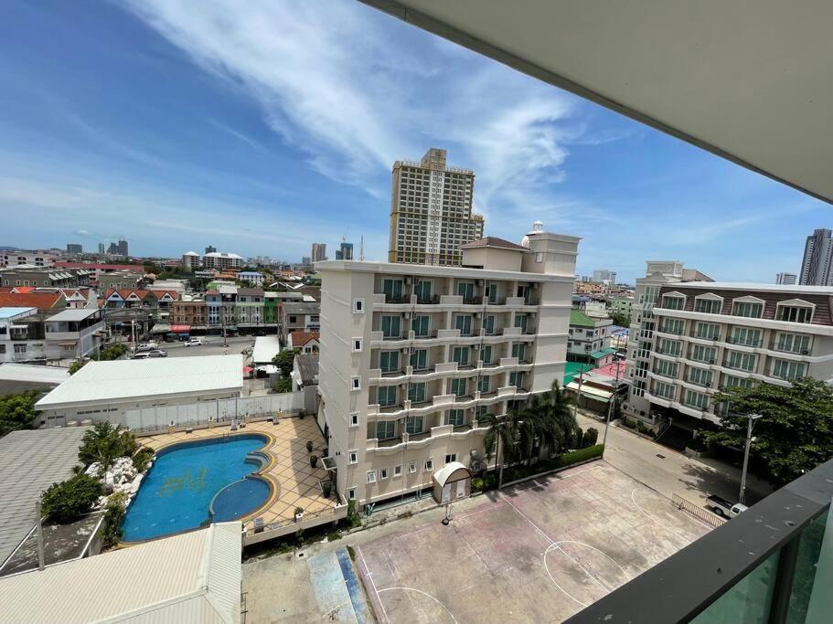 Getaway Studio In City Center Residence Паттайя Экстерьер фото